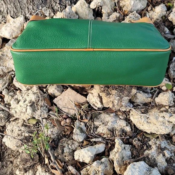 ‼️SOLD‼️ Vintage Dooney & Bourke AWL2 Grass Green Slouch Bag - Picture 7 of 12